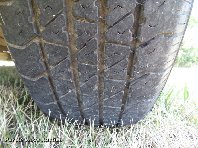 image for item DF0846 2002 GMC Savana G1500  handicap accessible van