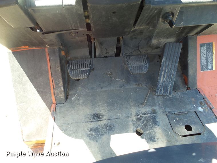 image for item DF0854 2005 Toyota 7FGCU25  forklift