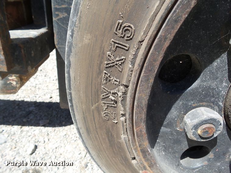 image for item DF0854 2005 Toyota 7FGCU25  forklift