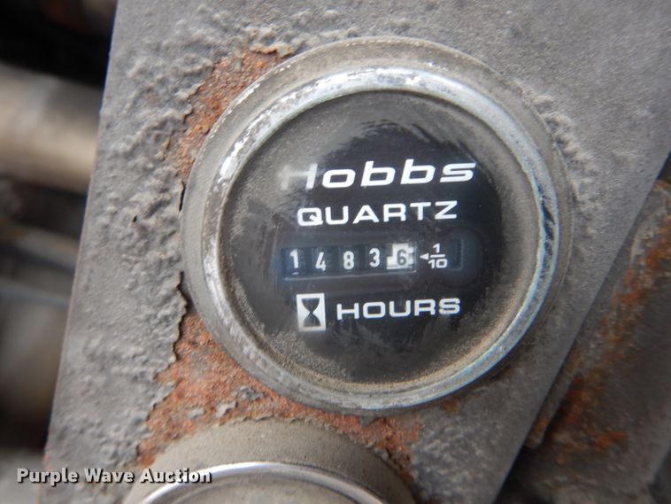 image for item DF3079 2001 New Flyer D40LF shuttle bus