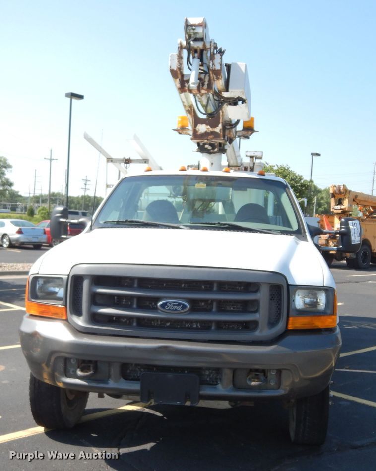 image for item DF4218 2000 Ford F450 Super Duty  bucket truck