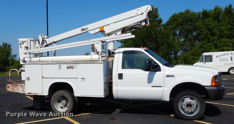 image for item DF4218 2000 Ford F450 Super Duty  bucket truck