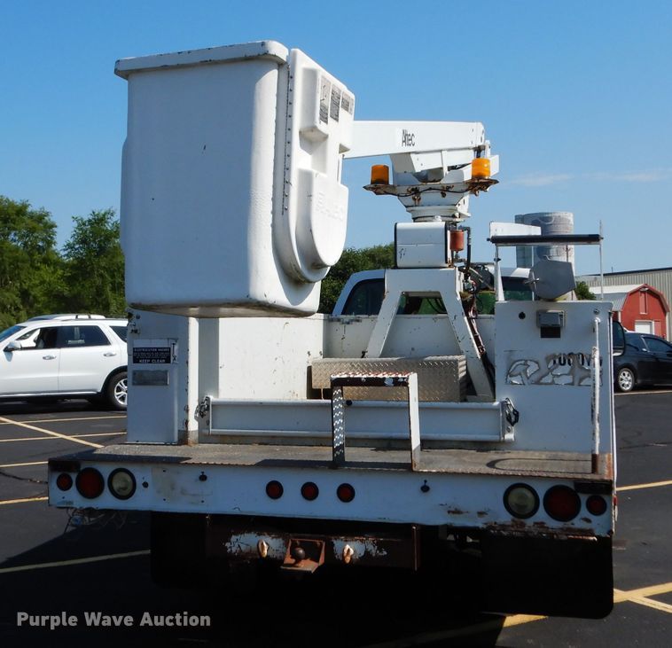 image for item DF4218 2000 Ford F450 Super Duty  bucket truck