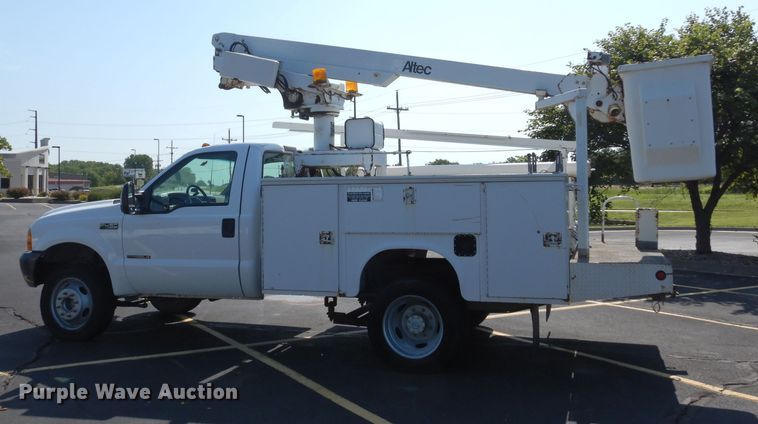 image for item DF4218 2000 Ford F450 Super Duty  bucket truck
