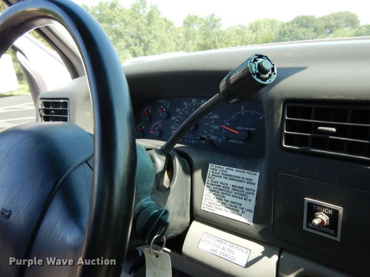 image for item DF4218 2000 Ford F450 Super Duty  bucket truck