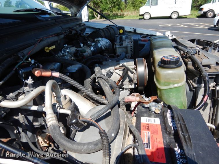 image for item DF4218 2000 Ford F450 Super Duty  bucket truck