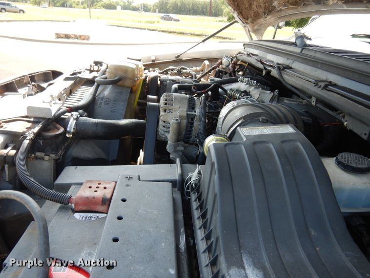 image for item DF4218 2000 Ford F450 Super Duty  bucket truck