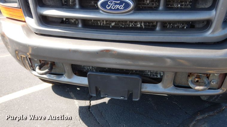 image for item DF4218 2000 Ford F450 Super Duty  bucket truck