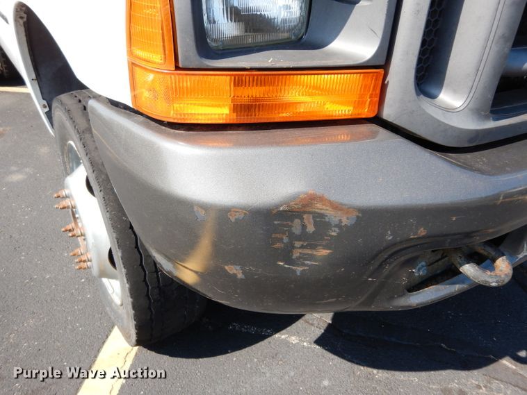 image for item DF4218 2000 Ford F450 Super Duty  bucket truck