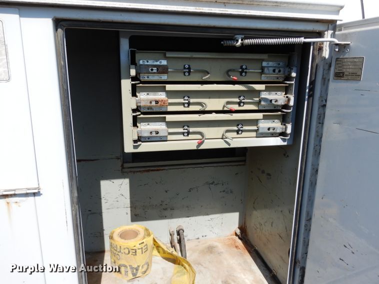 image for item DF4218 2000 Ford F450 Super Duty  bucket truck