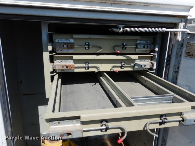 image for item DF4218 2000 Ford F450 Super Duty  bucket truck