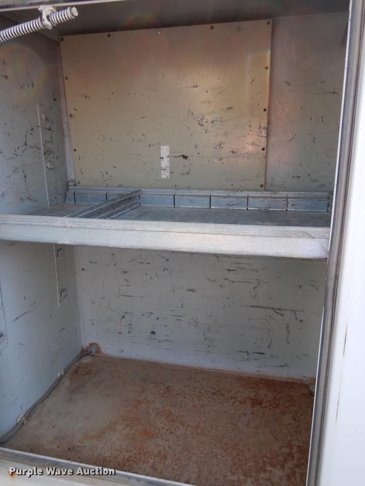 image for item DF4218 2000 Ford F450 Super Duty  bucket truck