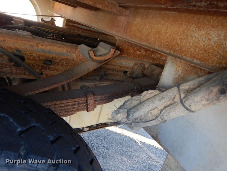 image for item DF4218 2000 Ford F450 Super Duty  bucket truck