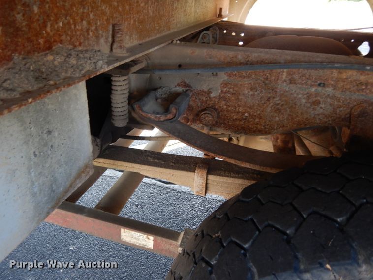 image for item DF4218 2000 Ford F450 Super Duty  bucket truck