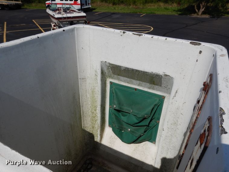 image for item DF4218 2000 Ford F450 Super Duty  bucket truck