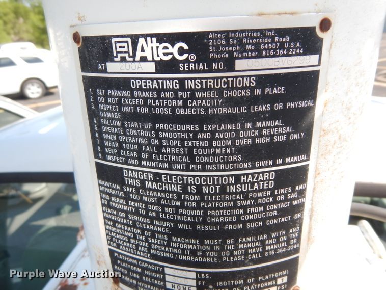 image for item DF4218 2000 Ford F450 Super Duty  bucket truck