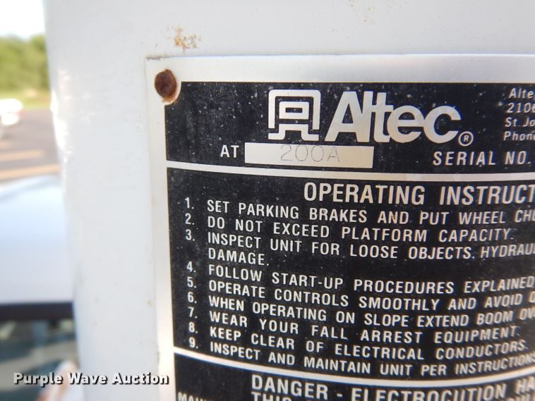 image for item DF4218 2000 Ford F450 Super Duty  bucket truck