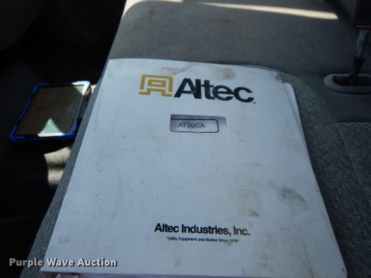 image for item DF4218 2000 Ford F450 Super Duty  bucket truck