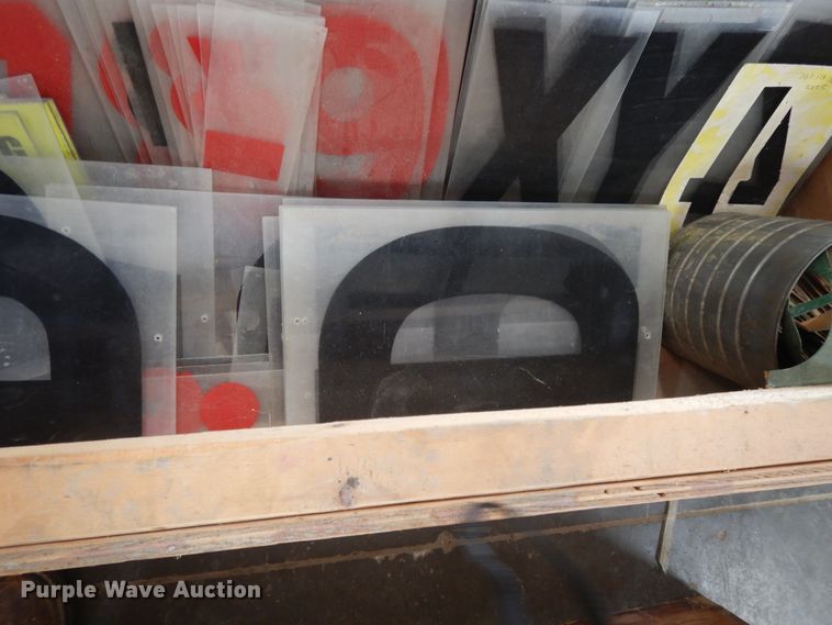 image for item DF5153 Lettering