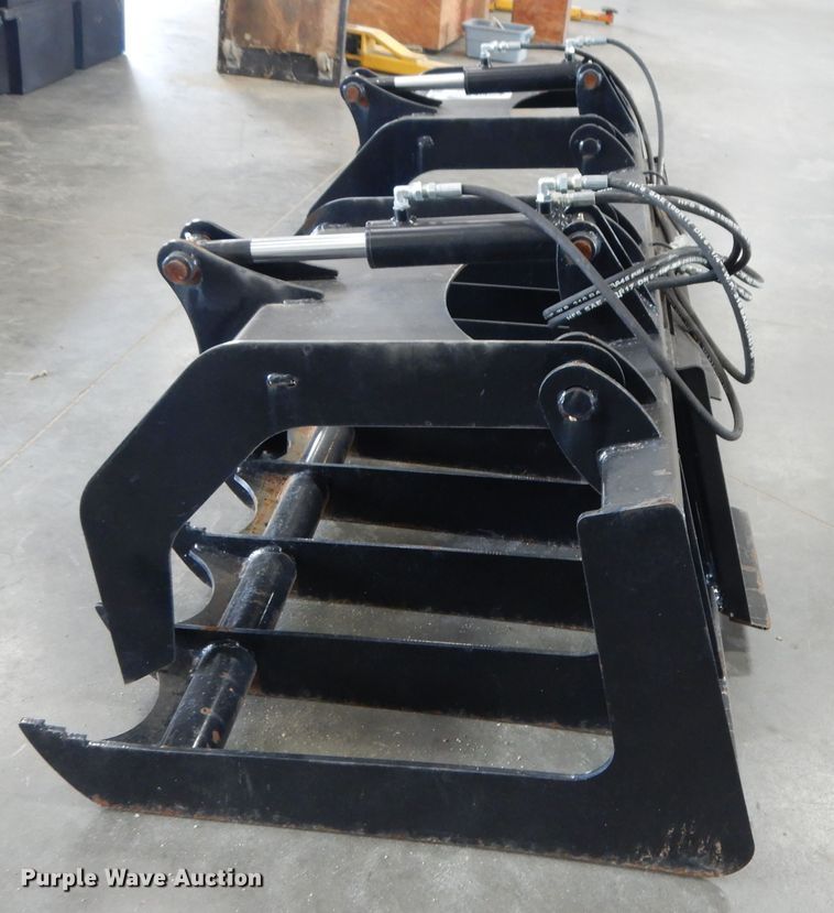 image for item DF5154 80"W skid steer root grapple bucket