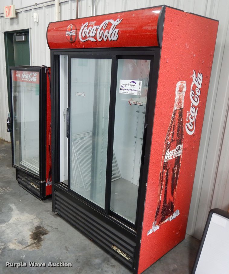 image for item DF5158 (2) True refrigerators