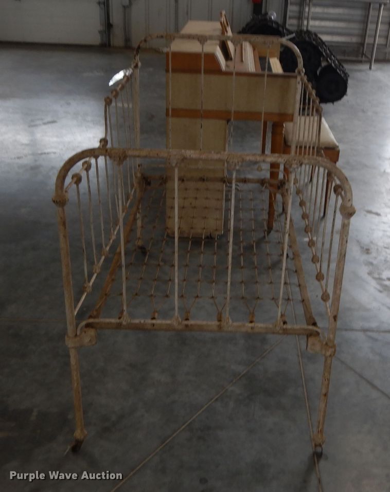 image for item DF5161 Wurlitzer piano