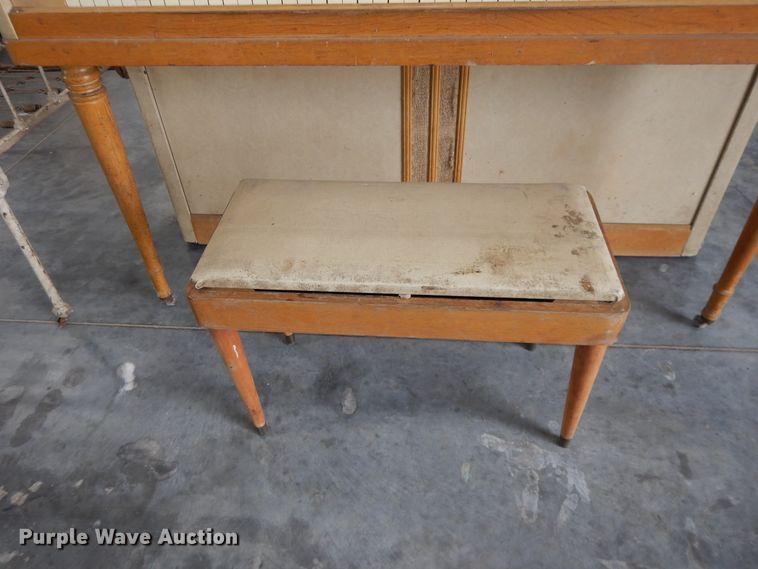 image for item DF5161 Wurlitzer piano