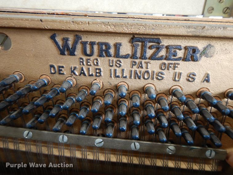 image for item DF5161 Wurlitzer piano