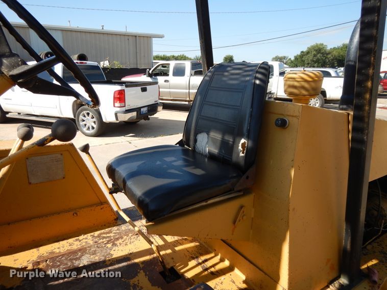 image for item DF5181 Allis Chalmers 705D forklift