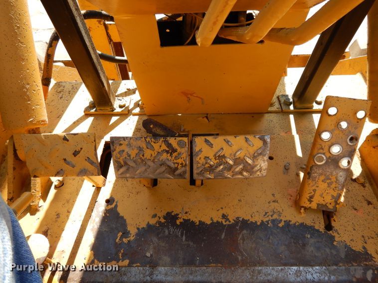 image for item DF5181 Allis Chalmers 705D forklift