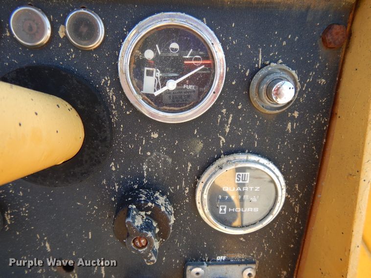 image for item DF5181 Allis Chalmers 705D forklift