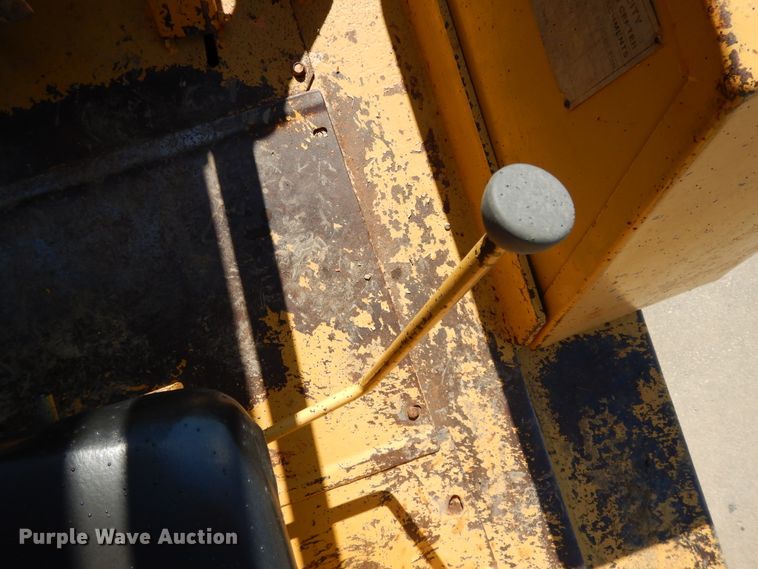 image for item DF5181 Allis Chalmers 705D forklift