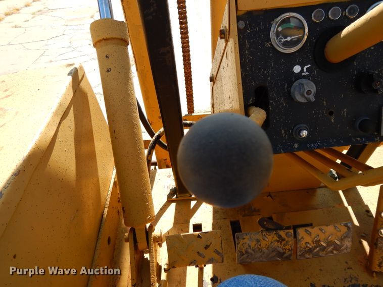 image for item DF5181 Allis Chalmers 705D forklift