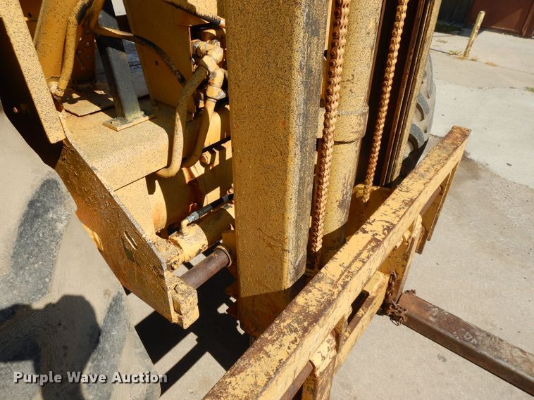 image for item DF5181 Allis Chalmers 705D forklift