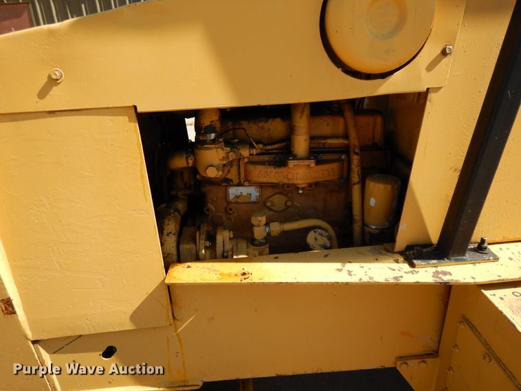 image for item DF5181 Allis Chalmers 705D forklift