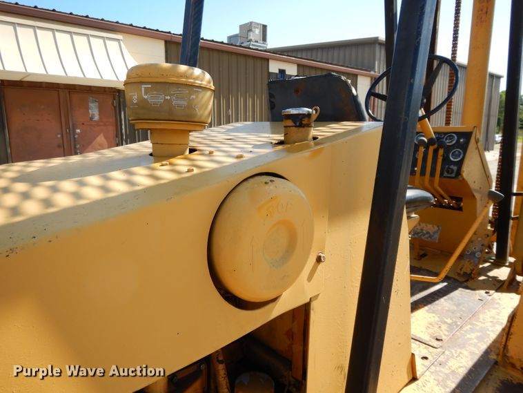 image for item DF5181 Allis Chalmers 705D forklift