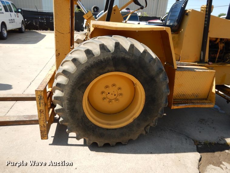 image for item DF5181 Allis Chalmers 705D forklift