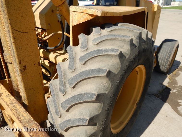 image for item DF5181 Allis Chalmers 705D forklift