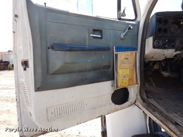 image for item DF6007 1986 Chevrolet C70 digger derrick truck