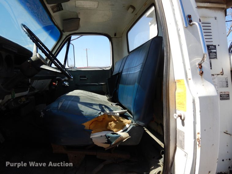 image for item DF6007 1986 Chevrolet C70 digger derrick truck