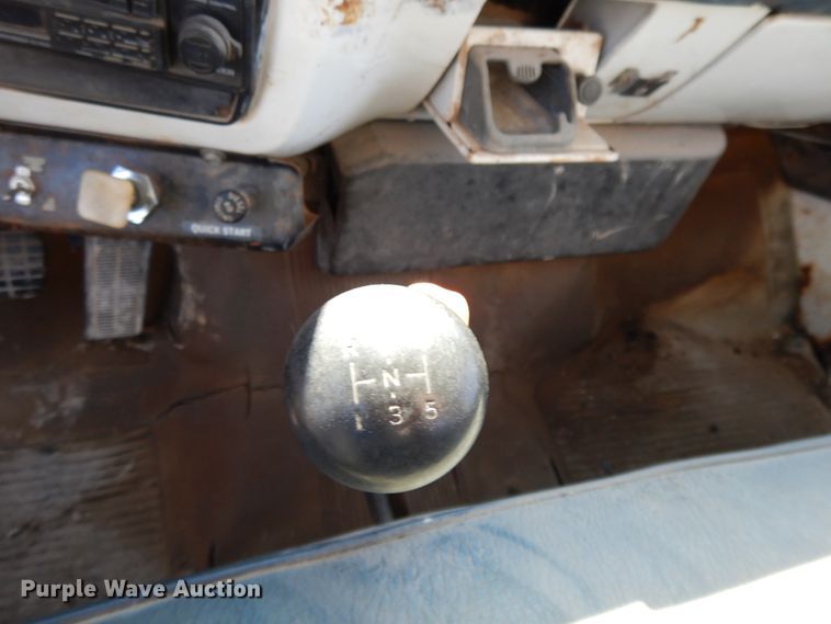 image for item DF6007 1986 Chevrolet C70 digger derrick truck