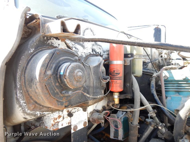 image for item DF6007 1986 Chevrolet C70 digger derrick truck