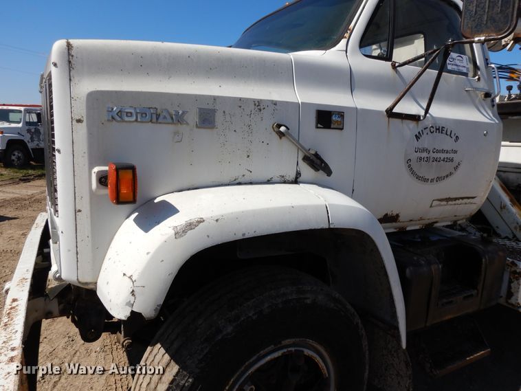 image for item DF6007 1986 Chevrolet C70 digger derrick truck