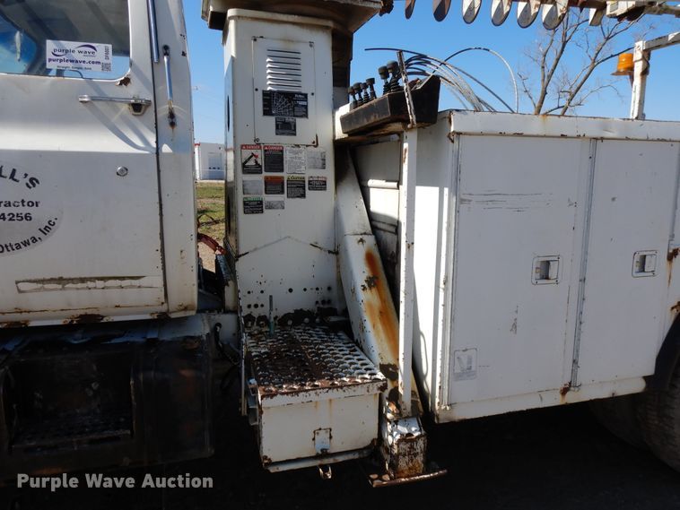 image for item DF6007 1986 Chevrolet C70 digger derrick truck