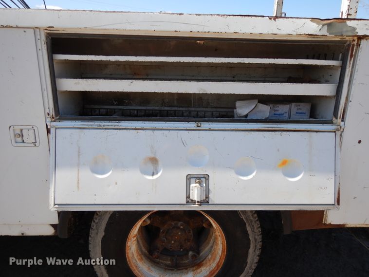 image for item DF6007 1986 Chevrolet C70 digger derrick truck