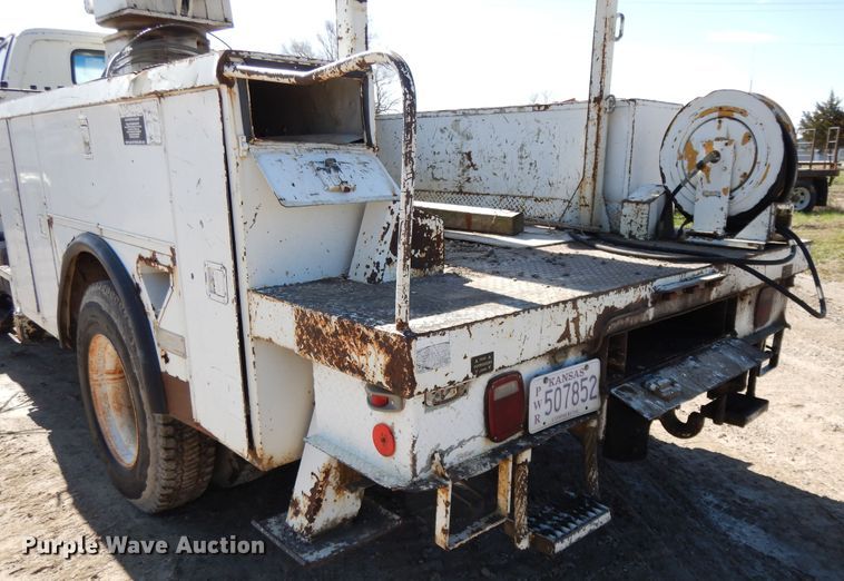 image for item DF6007 1986 Chevrolet C70 digger derrick truck