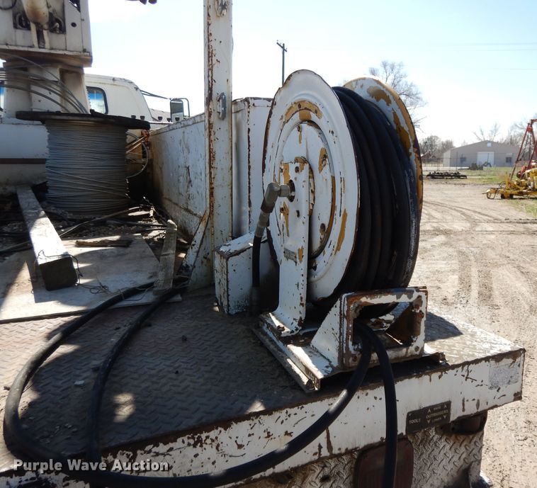 image for item DF6007 1986 Chevrolet C70 digger derrick truck