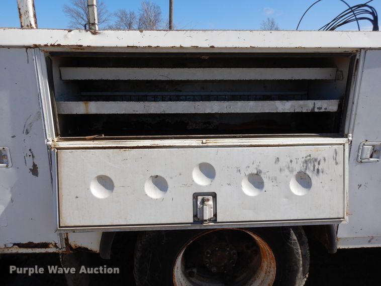 image for item DF6007 1986 Chevrolet C70 digger derrick truck