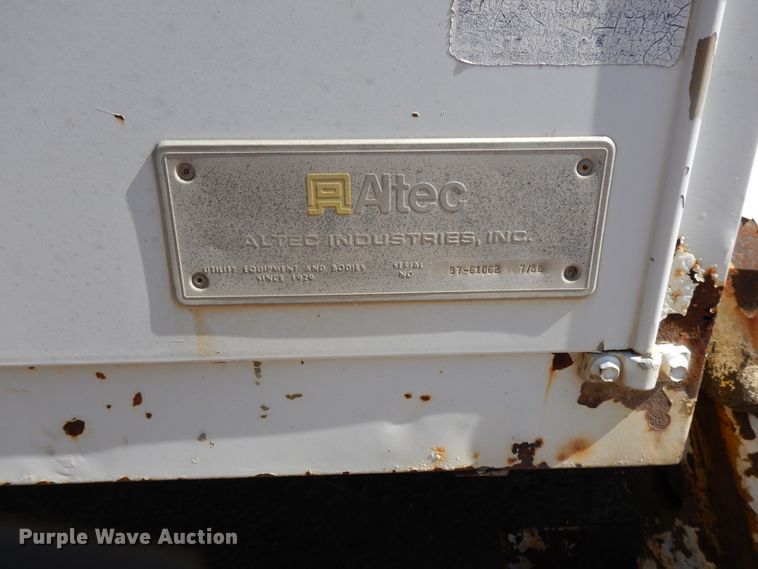 image for item DF6007 1986 Chevrolet C70 digger derrick truck