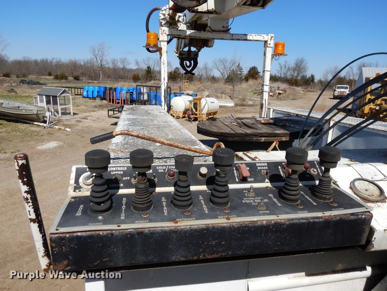 image for item DF6007 1986 Chevrolet C70 digger derrick truck